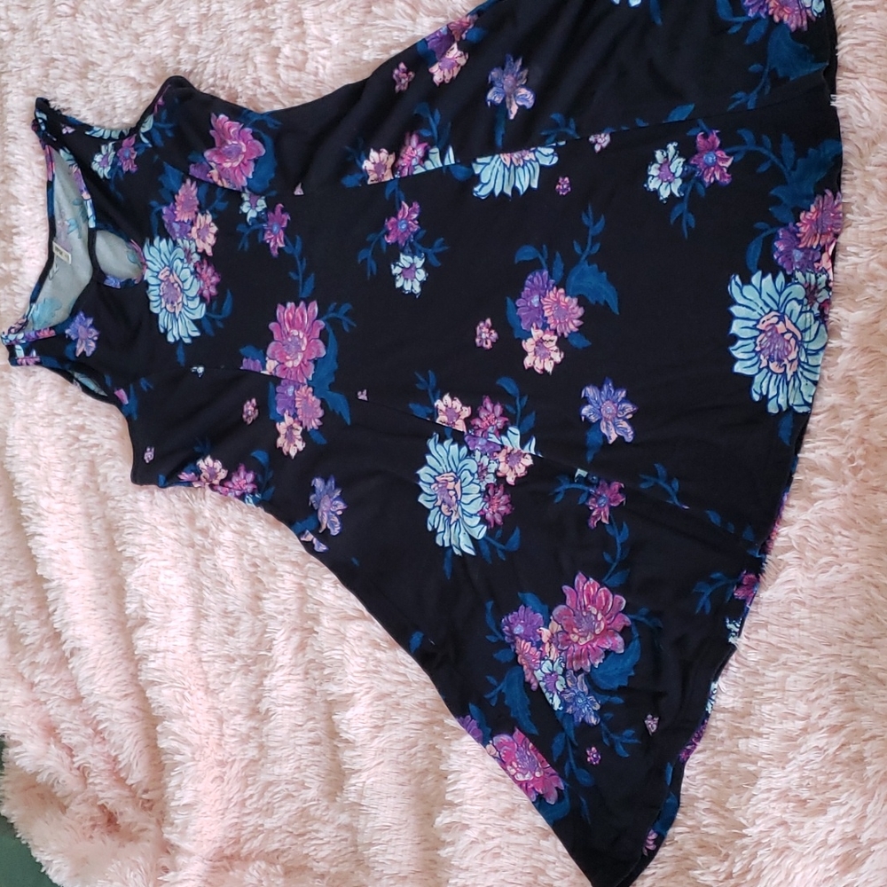 Floral print sleeveless dress